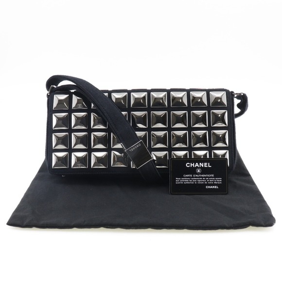 CHANEL Ice Cube Shoulder Bag in Cotton Black - Picture 10 of 10